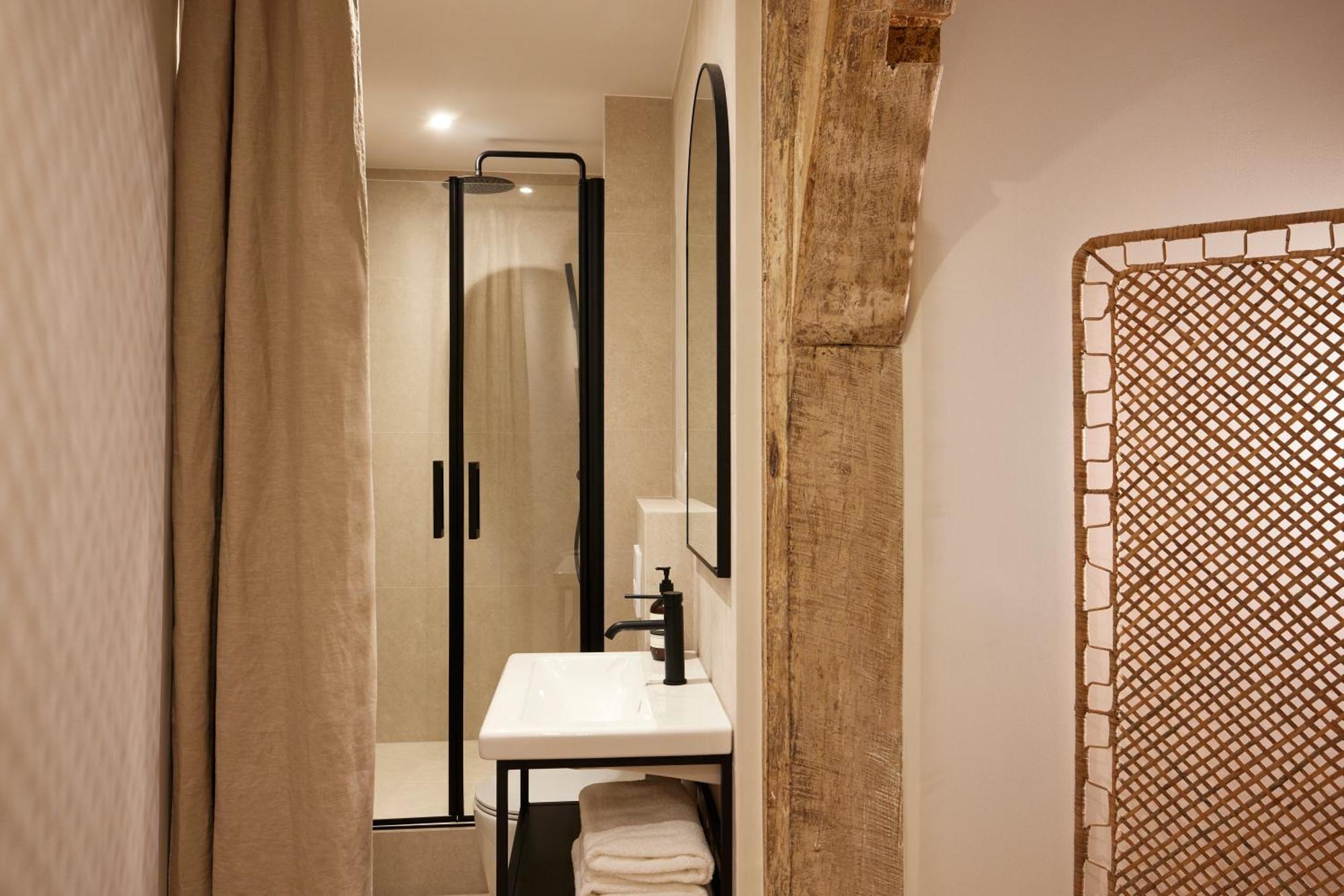 Апартаменти Stylish 2Br & 2Ba With Private Terrace Париж Екстер'єр фото